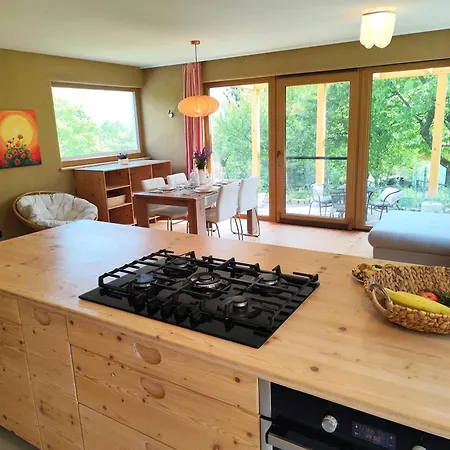 Naravna Lesena Hisa V Naravi Z Lastnim Vrtom *