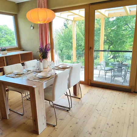 Naravna Lesena Hisa V Naravi Z Lastnim Vrtom شقة Ig