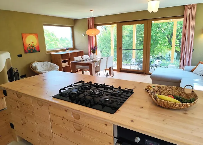 Naravna Lesena Hisa V Naravi Z Lastnim Vrtom *