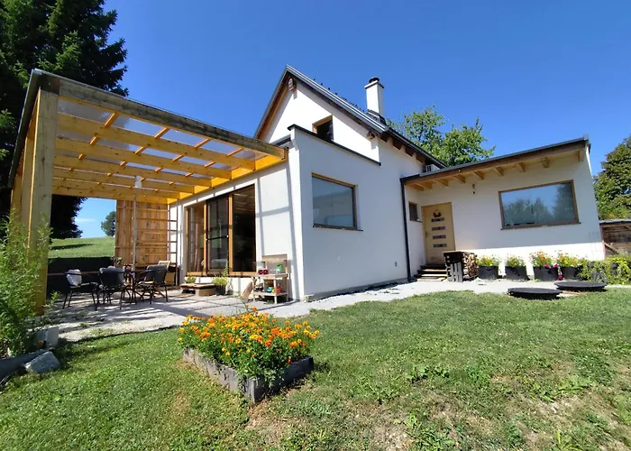 Naravna Lesena Hisa V Naravi Z Lastnim Vrtom * Ig